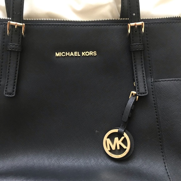 Black Micheal Kors Tote - Picture 3 of 10